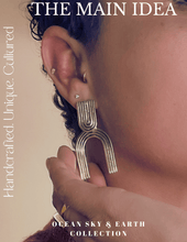 Load image into Gallery viewer, Poa Earrings
